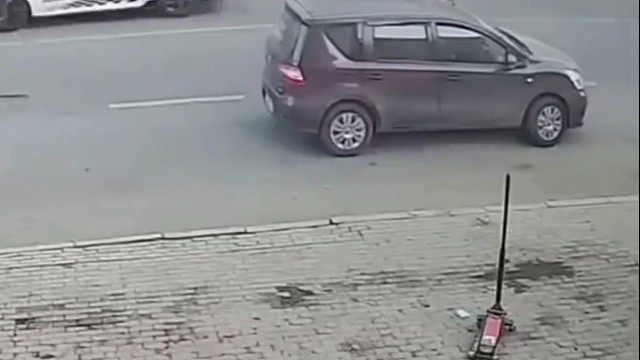 让那些豪华品牌好好看看这才叫自动泊车