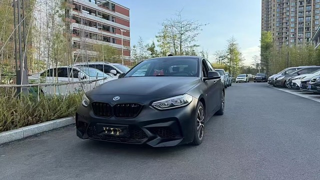 18年宝马118，1.5t，撩妹神器，价格不贵，小伙子一手车，直降3000元，双11特价车