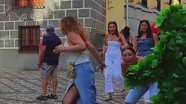 国外街头整蛊恶搞 (807)