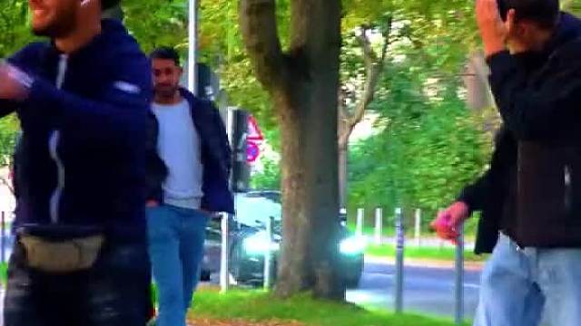 国外街头整蛊恶搞 (827)