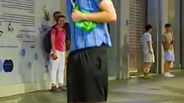 国外街头整蛊恶搞 (859)