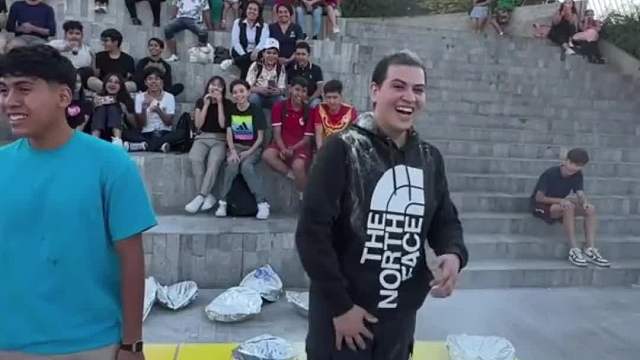 欢乐街头挑战。（下）街头挑战 老外真会玩