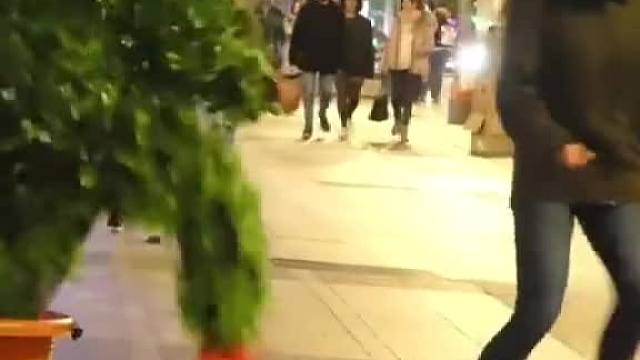 国外街头整蛊恶搞 (996)