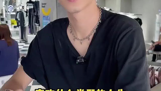 街访18岁中俄混血弟弟，他的眼睛还很清澈耶！