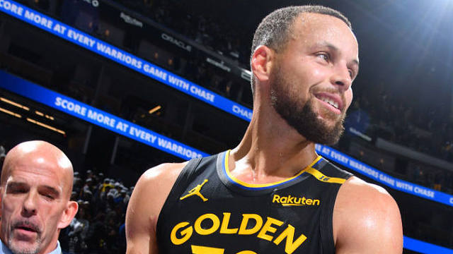 【库里37分赛季新高集锦】NBA杯小组赛，库里主场面对老队友克莱全场轰下37分6篮板9助攻，第四节单