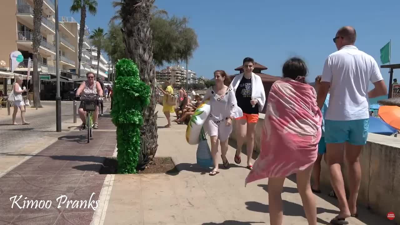 国外爆笑街头整蛊 (108)