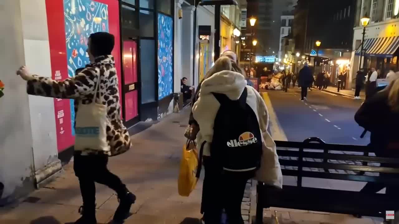 国外爆笑街头整蛊 (118)