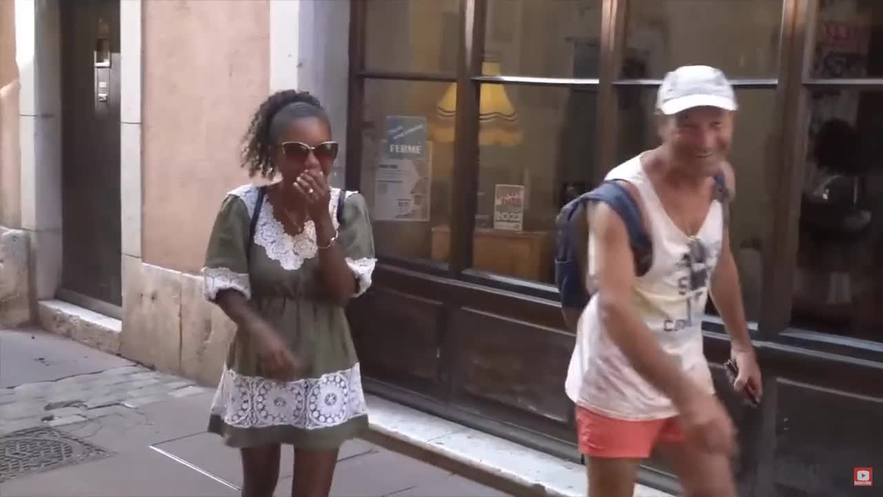 国外爆笑街头整蛊 (134)