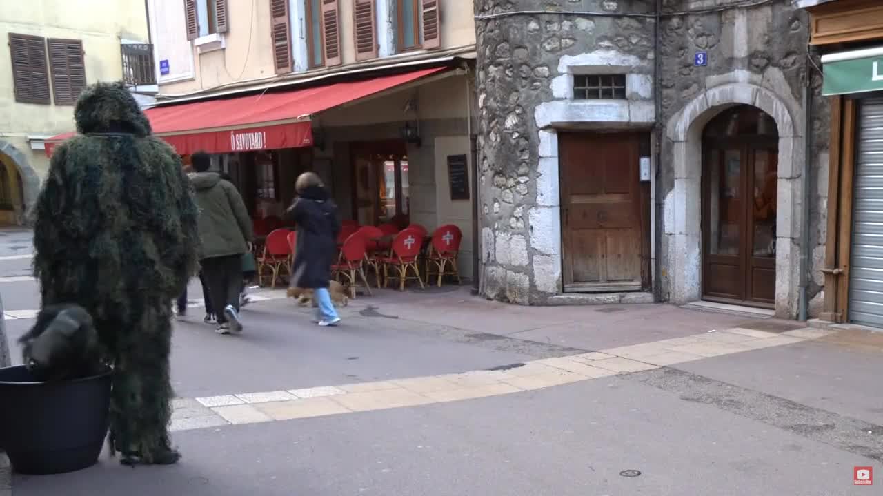 国外爆笑街头整蛊 (146)