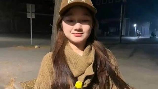 我都说了 我是一个爱生气但是很好哄的女孩子