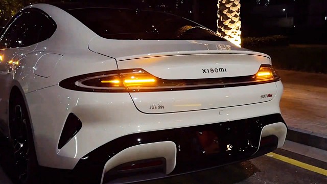 白色的也很帅啊