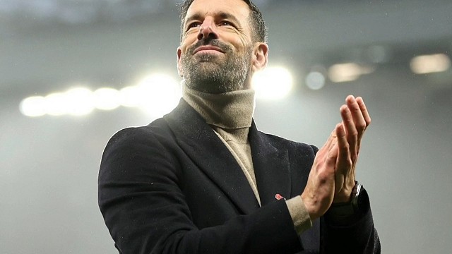 范尼以不败战绩结束曼联临时主帅任务，阿莫里姆可能让范尼离队