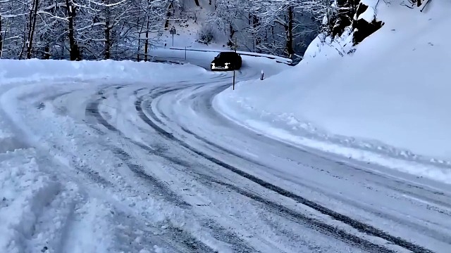 斯巴鲁，逮虾户