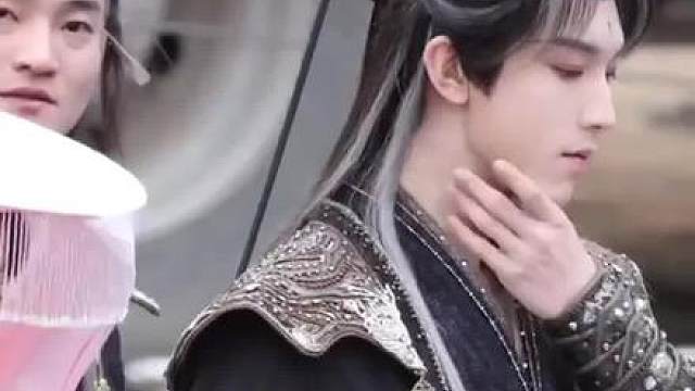 #郭俊辰 听到代拍吵起来的反应，嘴角根本压不了一点