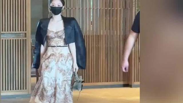 #虞书欣 今日上班路透，好辣！