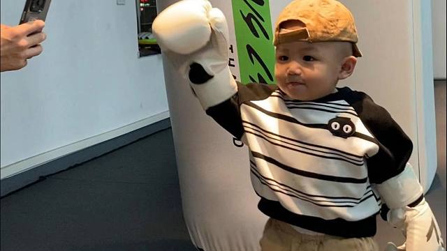 中国的未来拳王的珍贵录像！