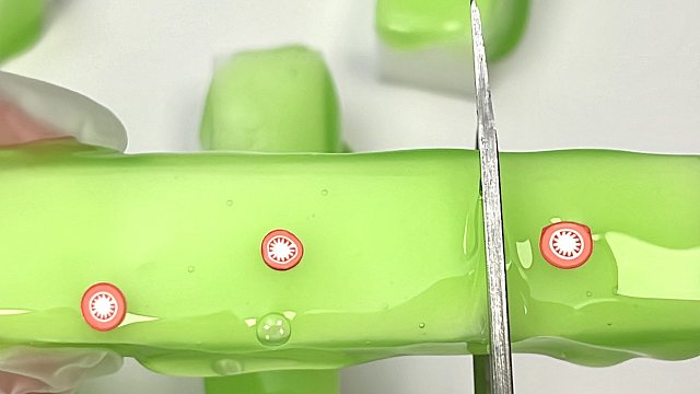 沉浸式剪猕猴桃果冻条子