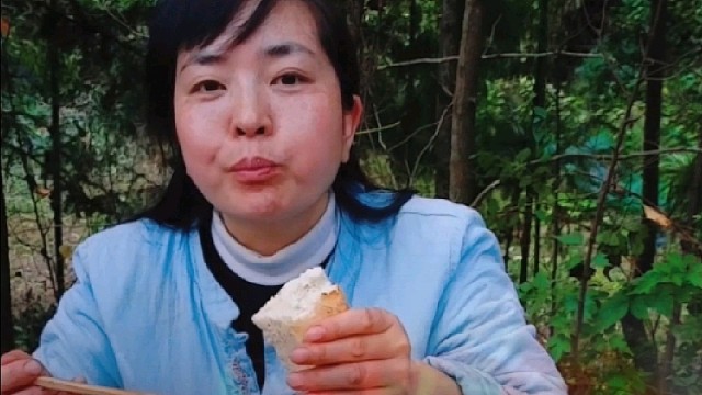 红薯小米粥配红薯叶的饭菜，你会吃吗