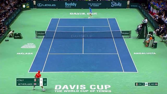 戴维斯杯在马拉加落下帷幕，意大利队凭借两场单打的胜利：贝雷蒂尼6-4、6-2战胜范德尚舒普、辛纳以7