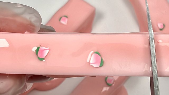 沉浸式剪奶油水蜜桃果冻条子