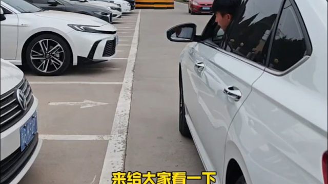 现实版倒车入库，老司机现场演示操作，新手建议看一看