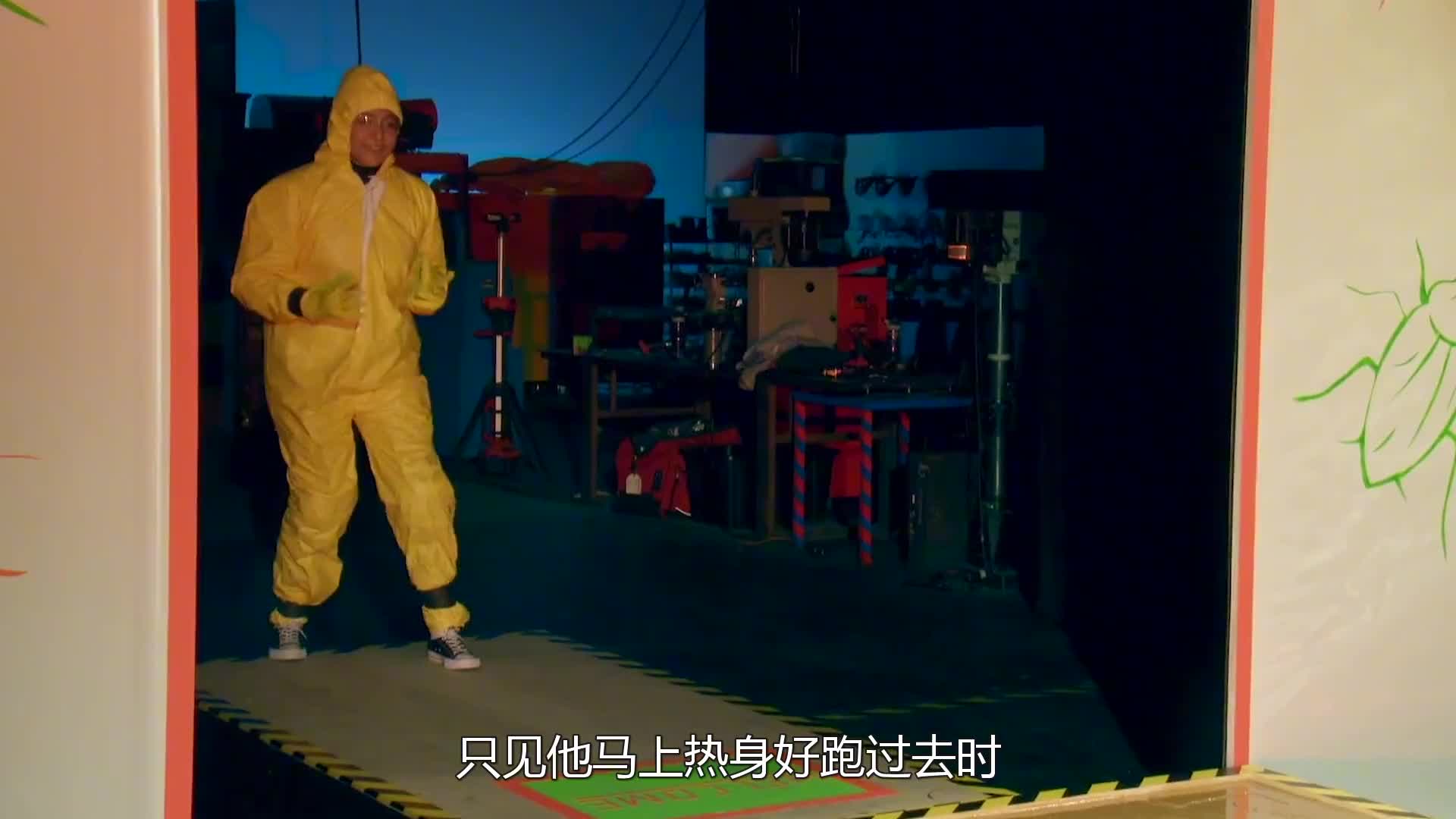 100元的强力胶能提起成年人吗？国外小伙亲测，看结果就明白了