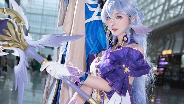 御本游戏-崩坏星穹铁道知更鸟星期日拍摄过程使用设备佳能6D2+24-70f2.8智云x100或斯丹德