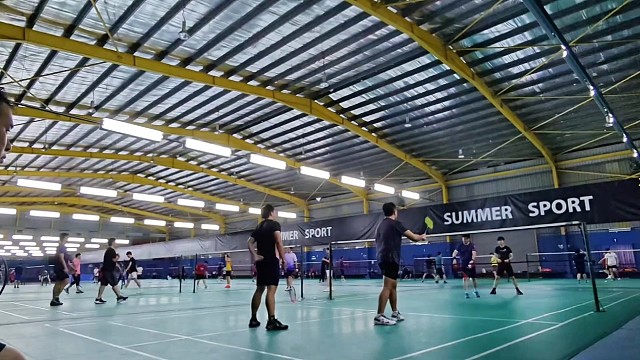 羽毛球馆灯光一次性到位