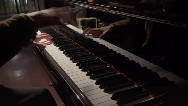 再难相逢是常态  谁能求漫天雪地里温暖长留下