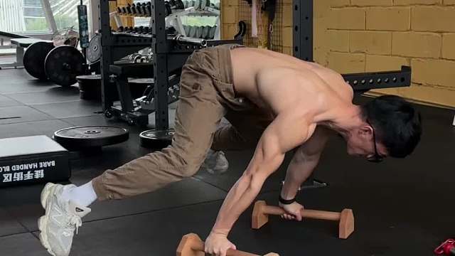 练好俄挺，先练好心态，稳扎稳打才能突破