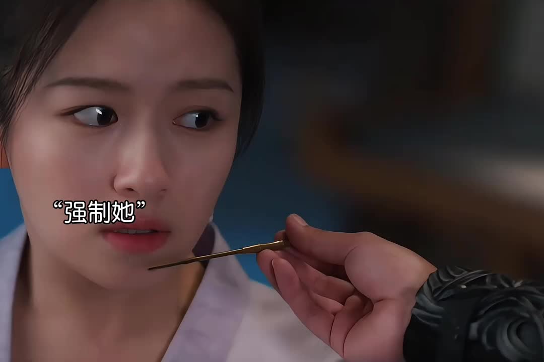 表面是个温顺的王爷实际是个心狠手辣的人