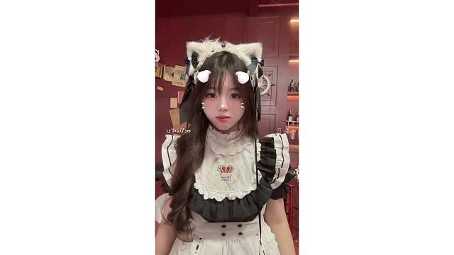 是没人疼没人爱的小白菜