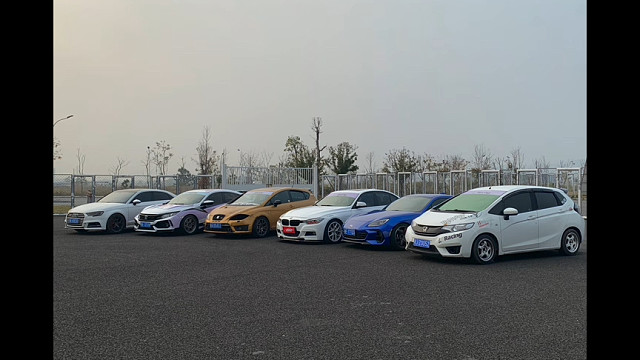 最新一期，L RACING 赛道活动。因为大家都算是新手，车子和人都还在不断进步，每次去玩都在改➕整