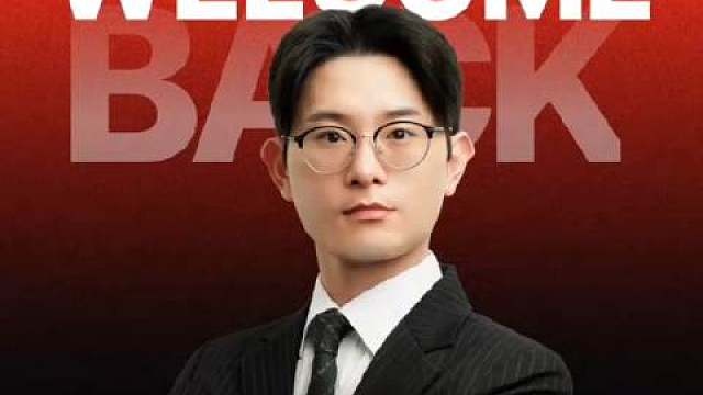 昙花一现猪让回来了很多年没他的消息了科普一下，他就是SKT初代冠军ad∶piglet就是那个在塔下用