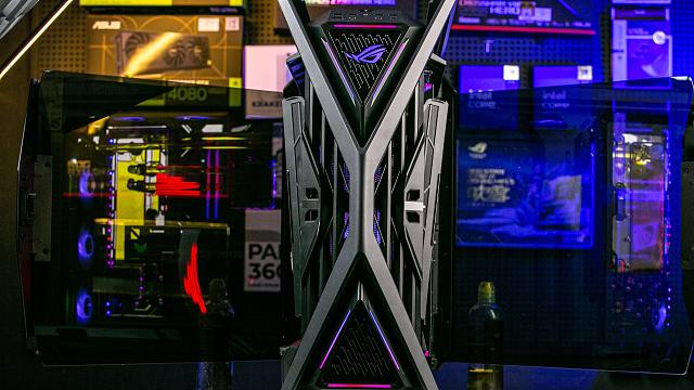 分体水冷ROG创世神电脑主机装机