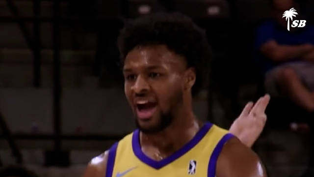 血脉觉醒？！布朗尼今天已经拿到30分了，更有单节13分的高光表现。