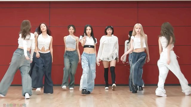 『4K镜面扒舞』TWICE最新回归曲Strategy放大镜面练习室 放大+加亮+替换音源 扒舞用