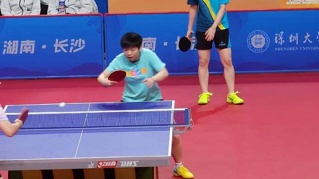 今天是薄荷小莎， 也是清新自然认真练球的暴力莎莎，期待比赛