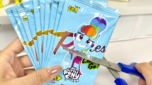 听说从中间剪卡牌能出自推？！