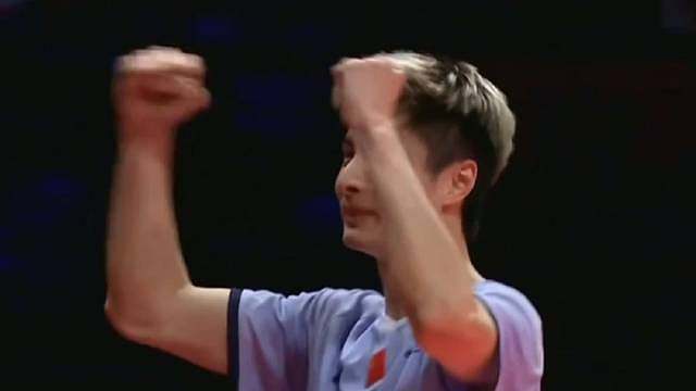 石宇奇2比0安东森（18，14）获得2024世界羽联年终总决赛男单冠军恭喜石头时隔6年再次获得年终总