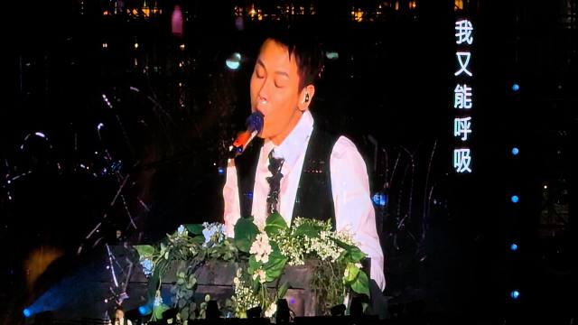 华为mate70“陶喆神级现场测试”蝴蝶