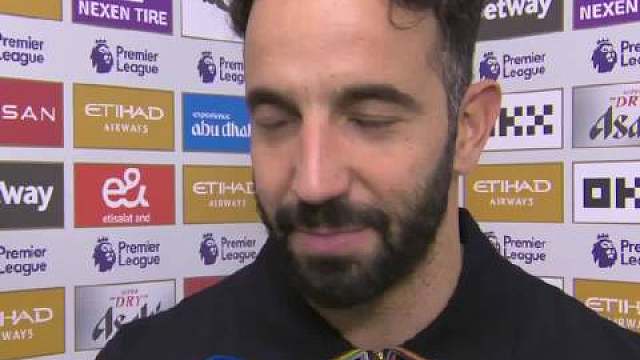 曼市德比曼联笑到了最后，这场比赛拉什福德和加纳乔都没能首发，可谓是缺谁谁尴尬，不过近些年曼联的“复兴