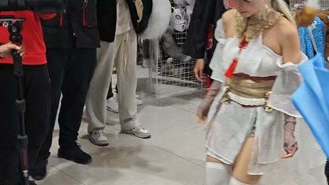 被地板单杀的兔娘