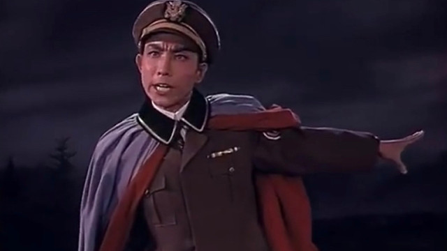 1972年样板戏经典片段《同志们我踩着地雷了》