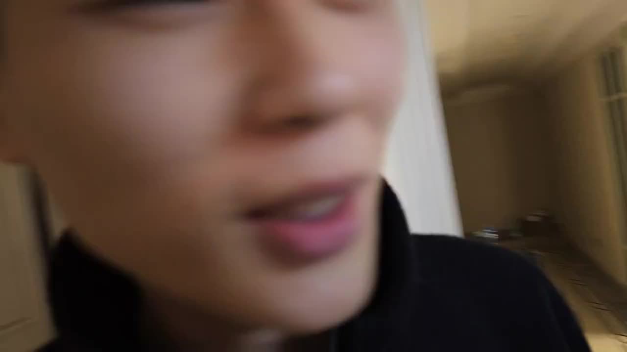 【子圣-798】酷哥这种网红家里就是不一样，茅台跟饮料一样“随便拿”