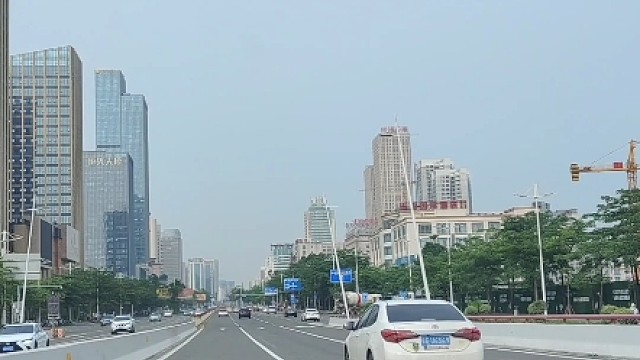 开车如果不小心碰到了出租车和网约车应该如何处理#每天一个汽车用车知识 #车知识分享计划 #内容启发搜