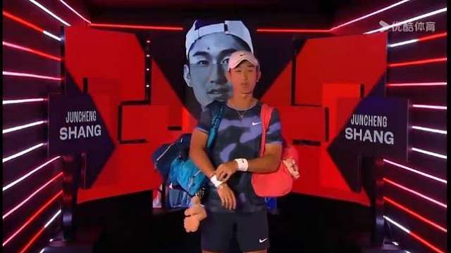 ATP新生力量总决赛大幕开启，商竣程闪亮登场，与范阿舍争夺开门红！优酷体育正在直播，欢迎来直播间为小