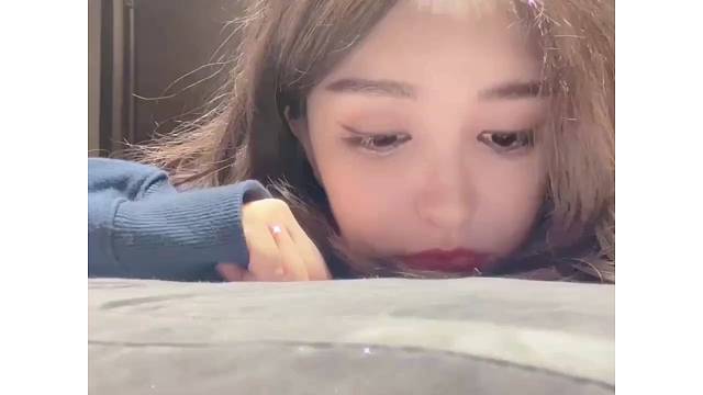 我对月亮许愿 希望你永远快乐