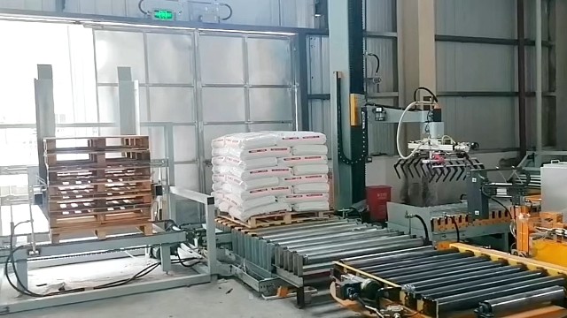 化工防爆立柱码垛机器人＋自动托盘库