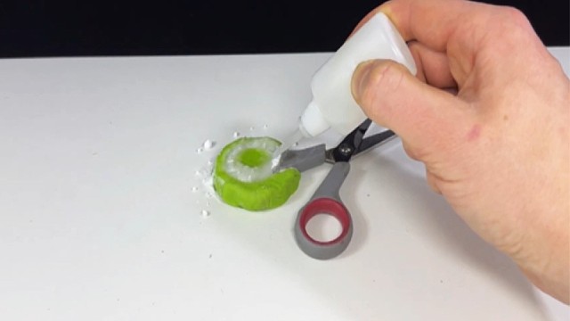 原来小苏打和胶水完美融合为一体后，居然有如此多的巧妙利用之处